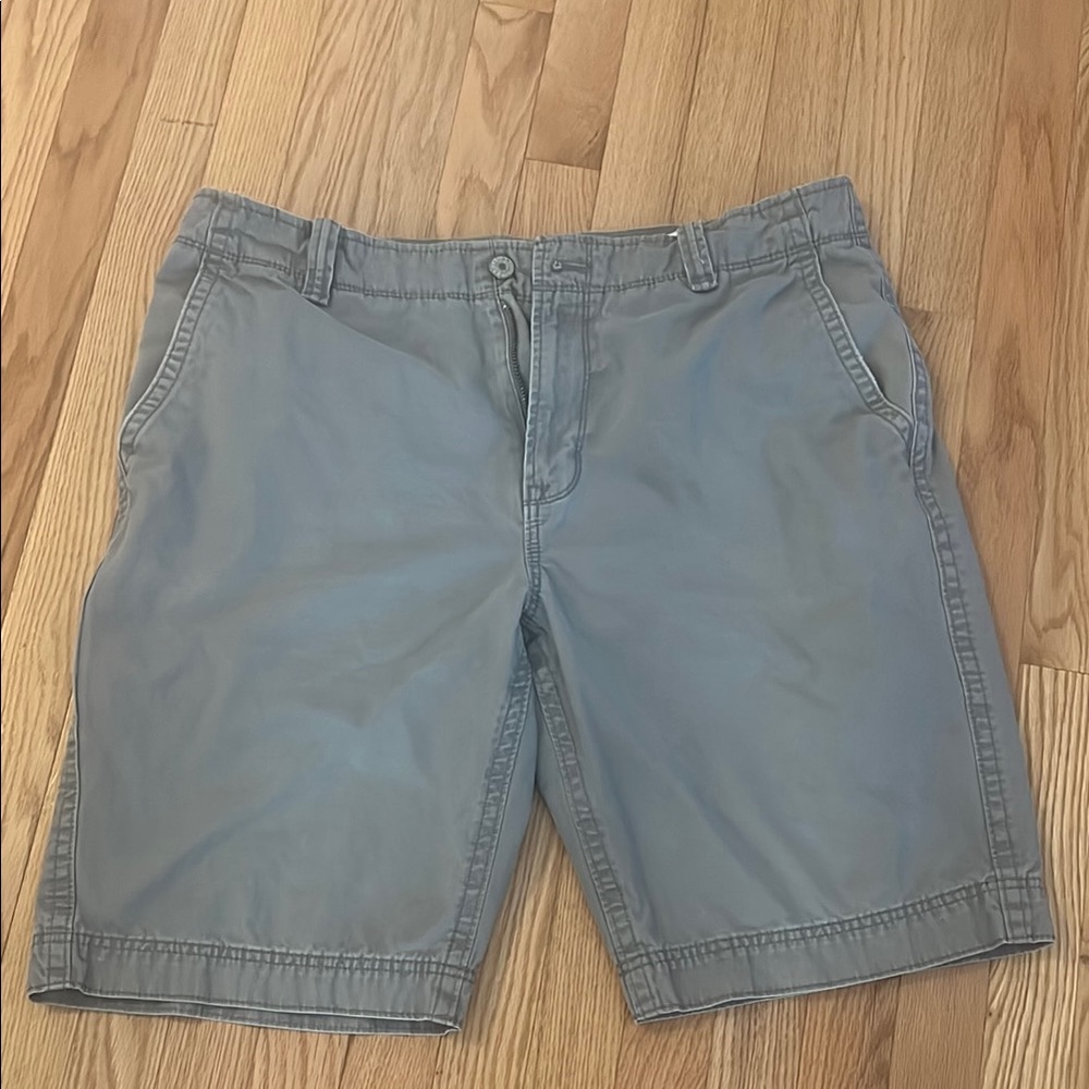 Gray Old Navy shorts